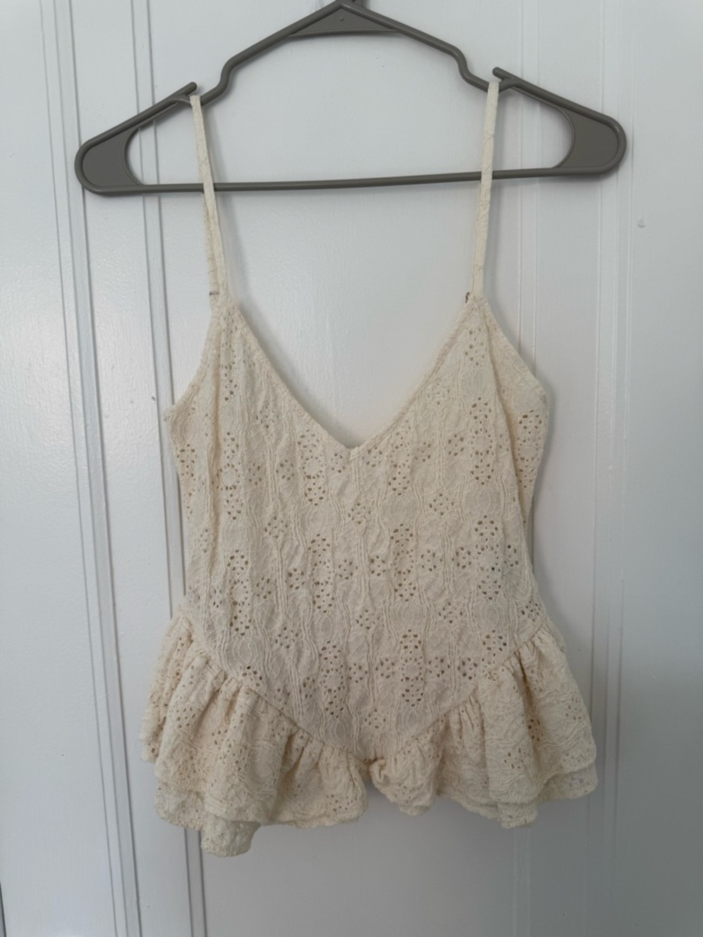 NWOT ZARA Cream Lace Ruffle Cami Top - Women